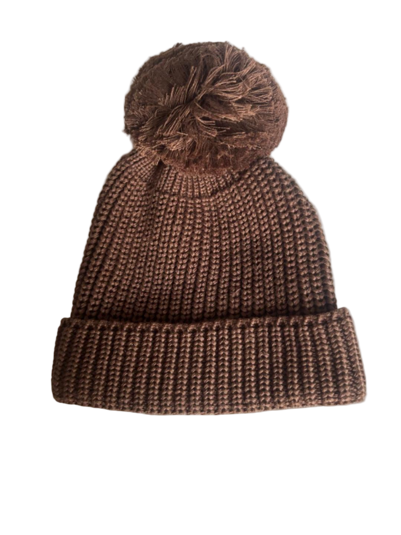Bonnet marron chocolat à pompon