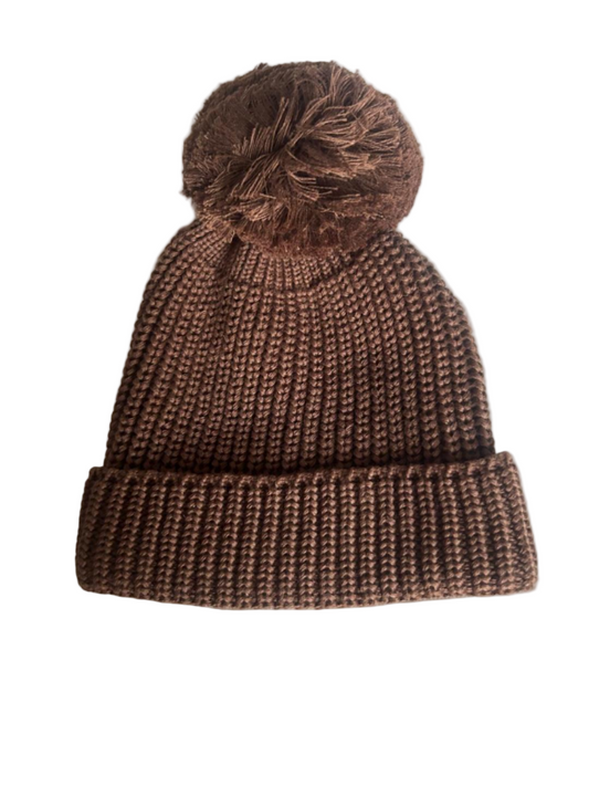 Bonnet marron chocolat à pompon