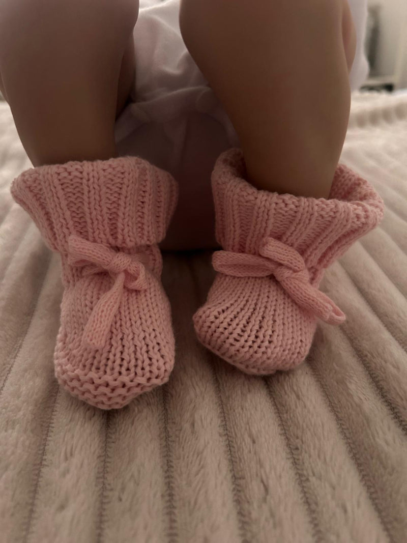 Hello World rose– Tenues de naissance en tricot naturel